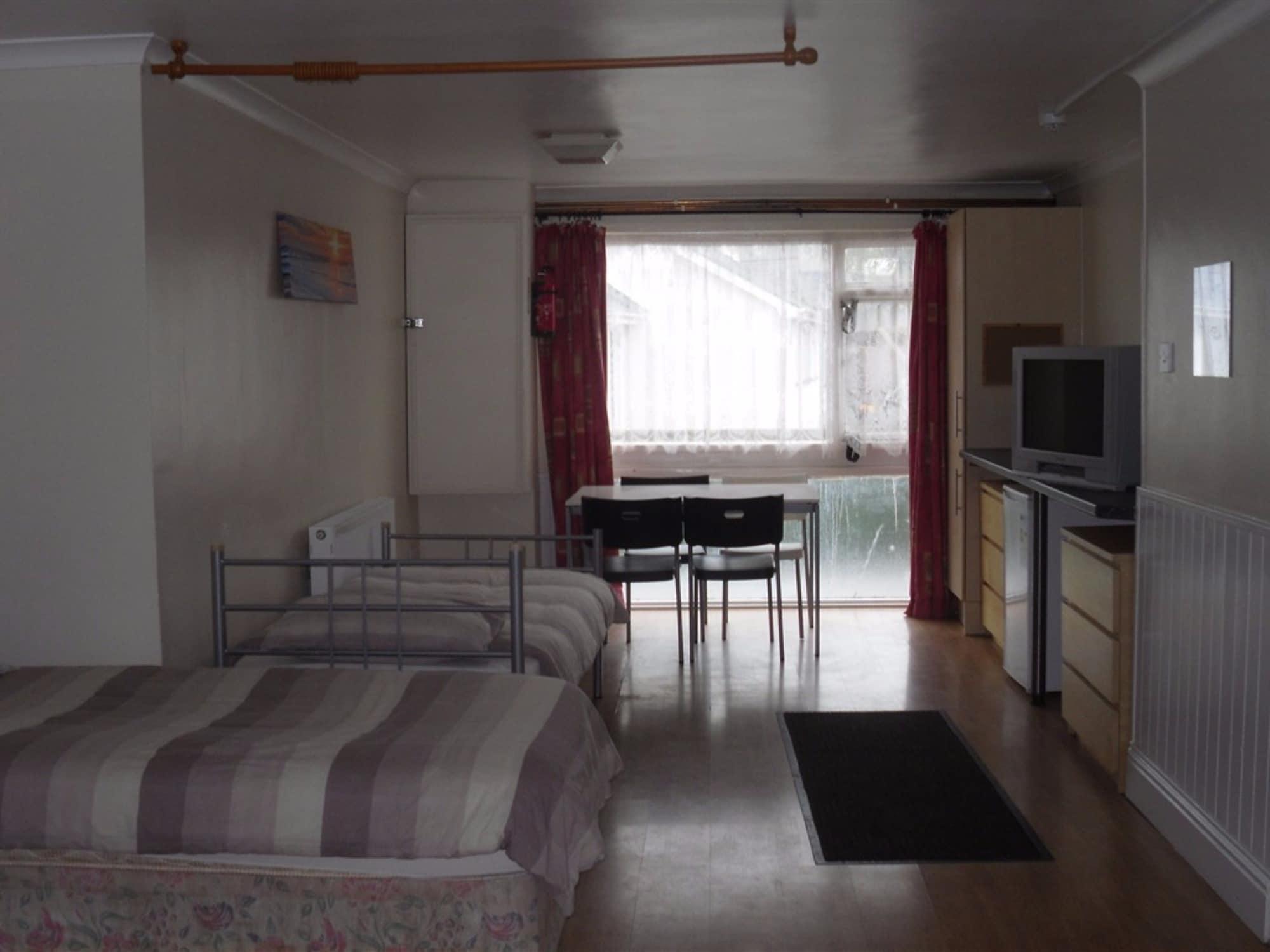 Llanion Lodge Saint Florence Экстерьер фото